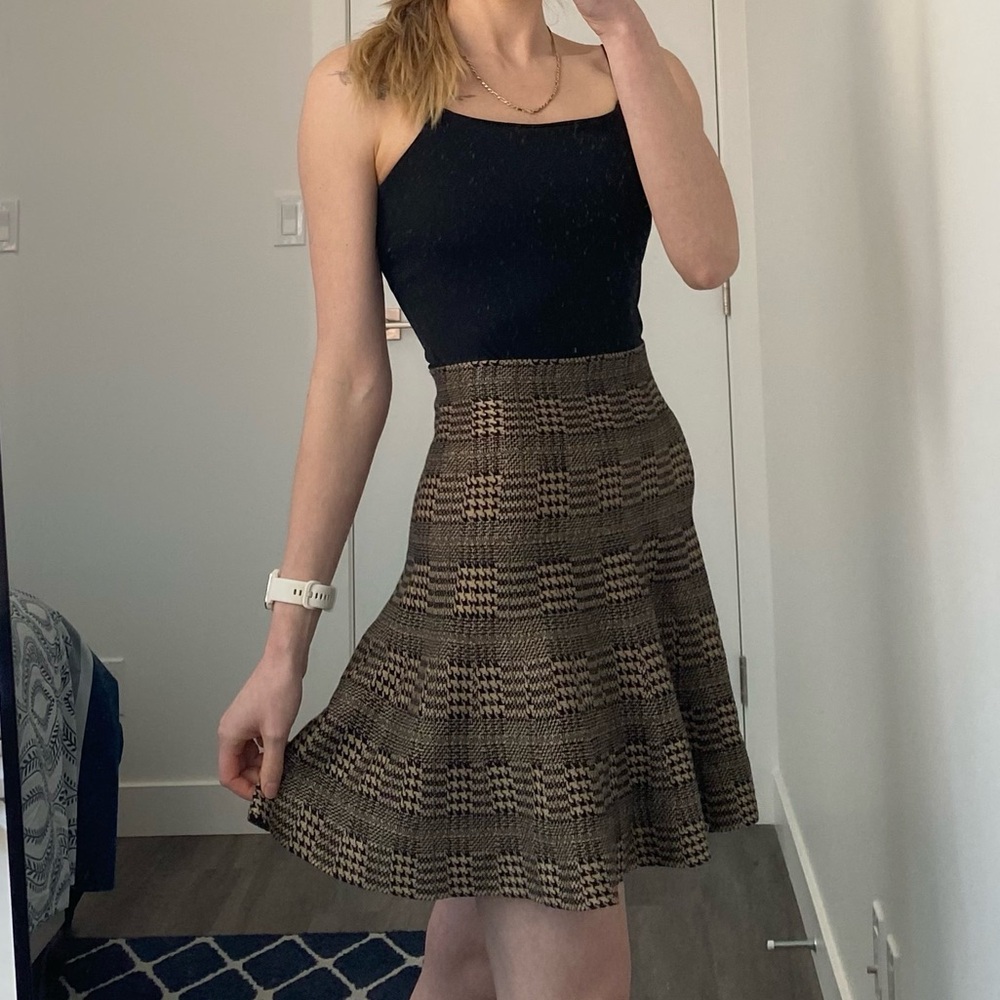 Suzy Shier - Plaid Houndstooth Skirt - Black and Brown - size small